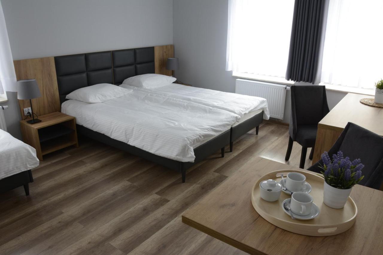 Jurajska Przystan Otel Jastrząb Dış mekan fotoğraf