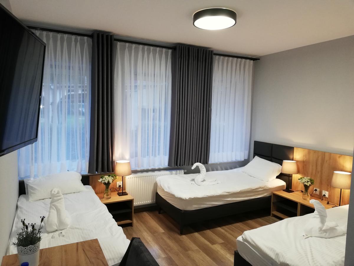 Jurajska Przystan Otel Jastrząb Dış mekan fotoğraf