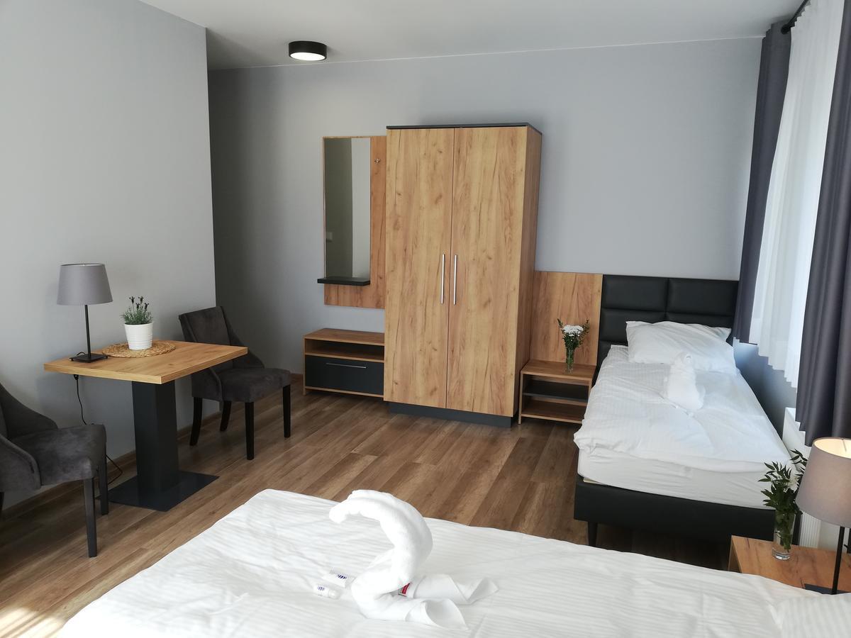 Jurajska Przystan Otel Jastrząb Dış mekan fotoğraf